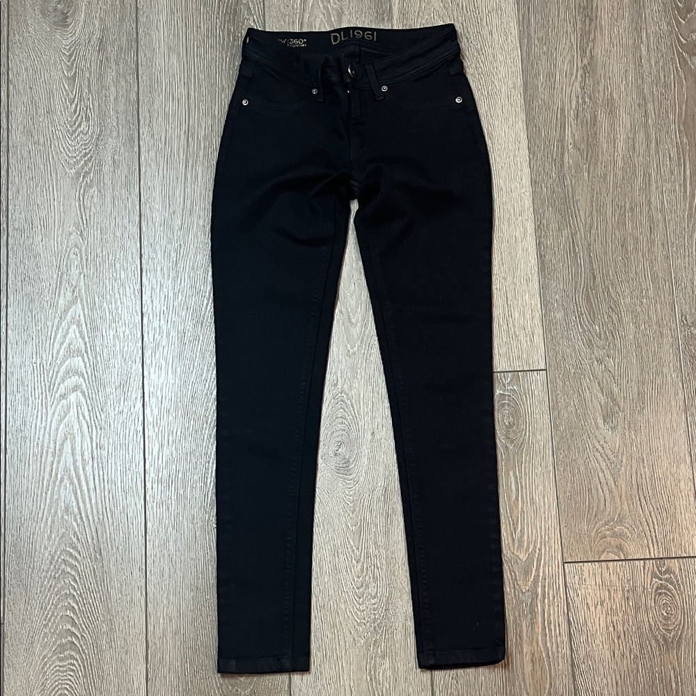 DL1961 Jet Black women skinny Denim Pants‎ 4 way comfort 360